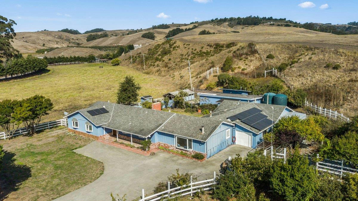 486 STAGE RD, PESCADERO, CA 94060, photo 1 of 59