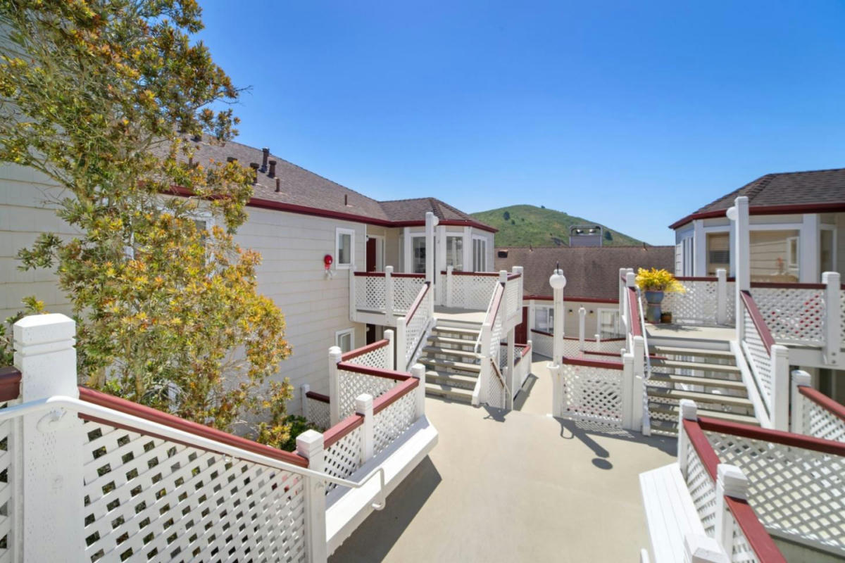 755 MOUNTAIN VIEW DR APT 2, DALY CITY, CA 94014, photo 1 of 31